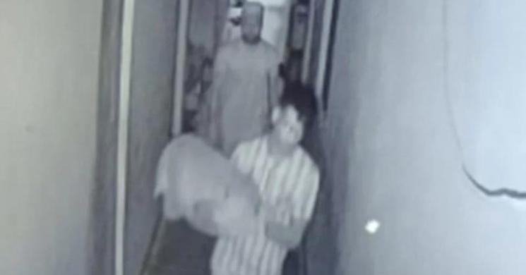 হত্যার পর লাশ টুকরো করে স্ত্রী-সন্তান, ছিটিয়ে দেয় বিভিন্ন স্থানে