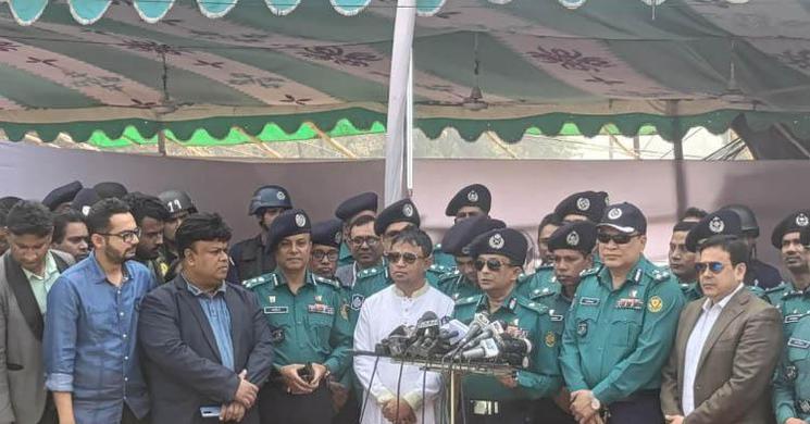 প্রধানমন্ত্রী সবসময় ঝুঁকিতে থাকেন: ডিএমপি কমিশনার