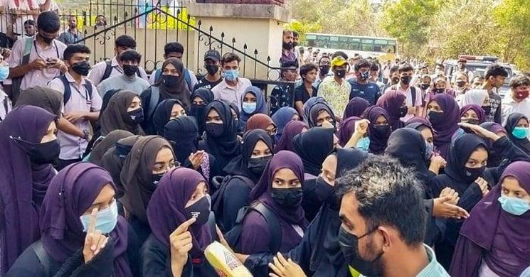 হিজাবের ওপর নিষেধাজ্ঞা তুলে নিচ্ছে কর্নাটকের নতুন সরকার