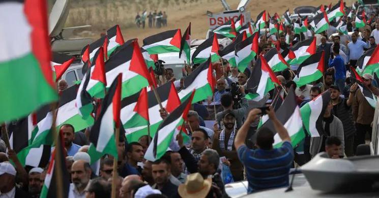 Israel Fires on Palestinians Protesting ‘flag march’ in Gaza