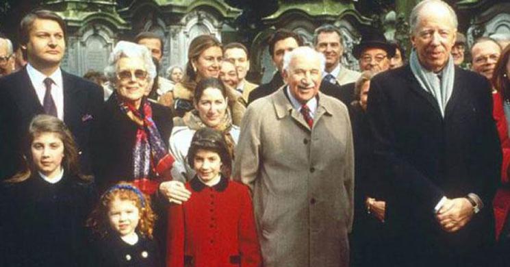 The Rothschild Family: The Mysterious Story of One of the World's Richest Families